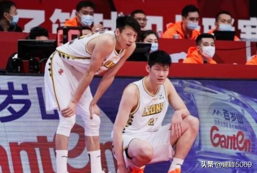 进入cba半决赛的球队,cba半决赛几个球队