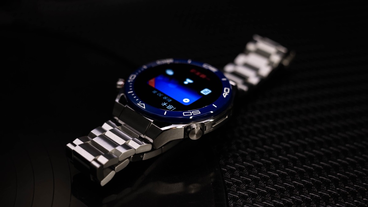 华为智能手表watch4pro和非凡大师,华为智能手表新款watch3