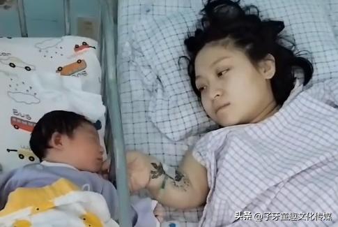 李大可爱:网络最萌身高差,巨人王子与拇指公主的爱情故事