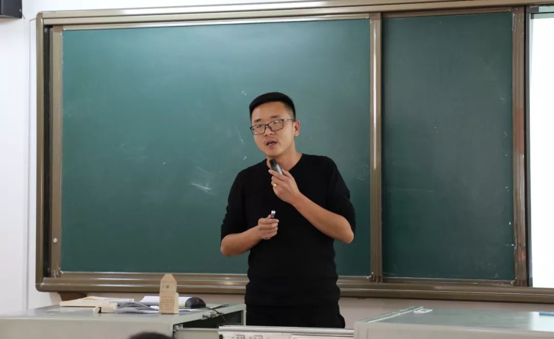 10年暴增66倍，1114万人报考，已成无用证书的教资，为何还那么火