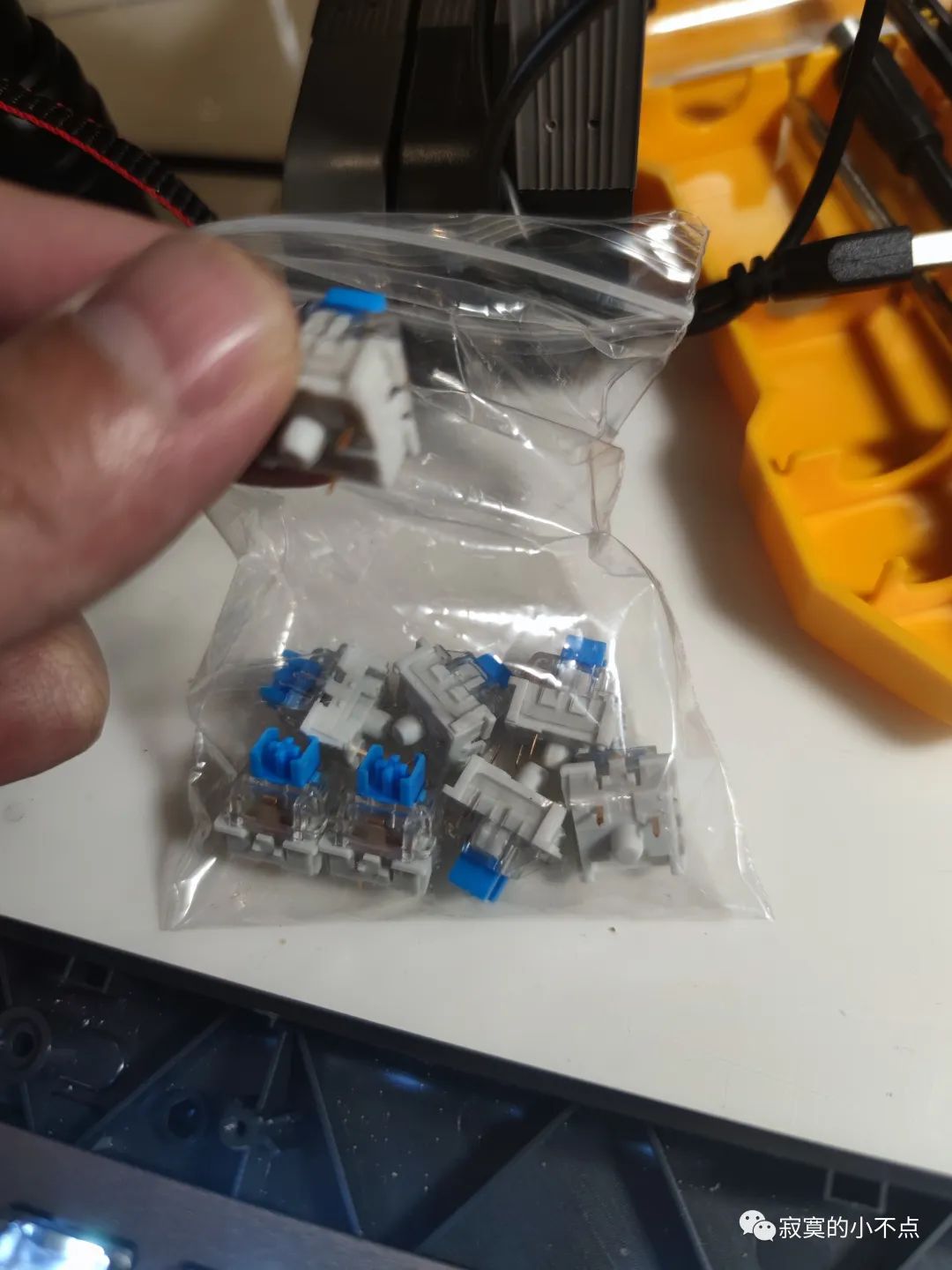 macbookpro2015款触控板键盘失灵,机械键盘个别按键失灵怎么解决