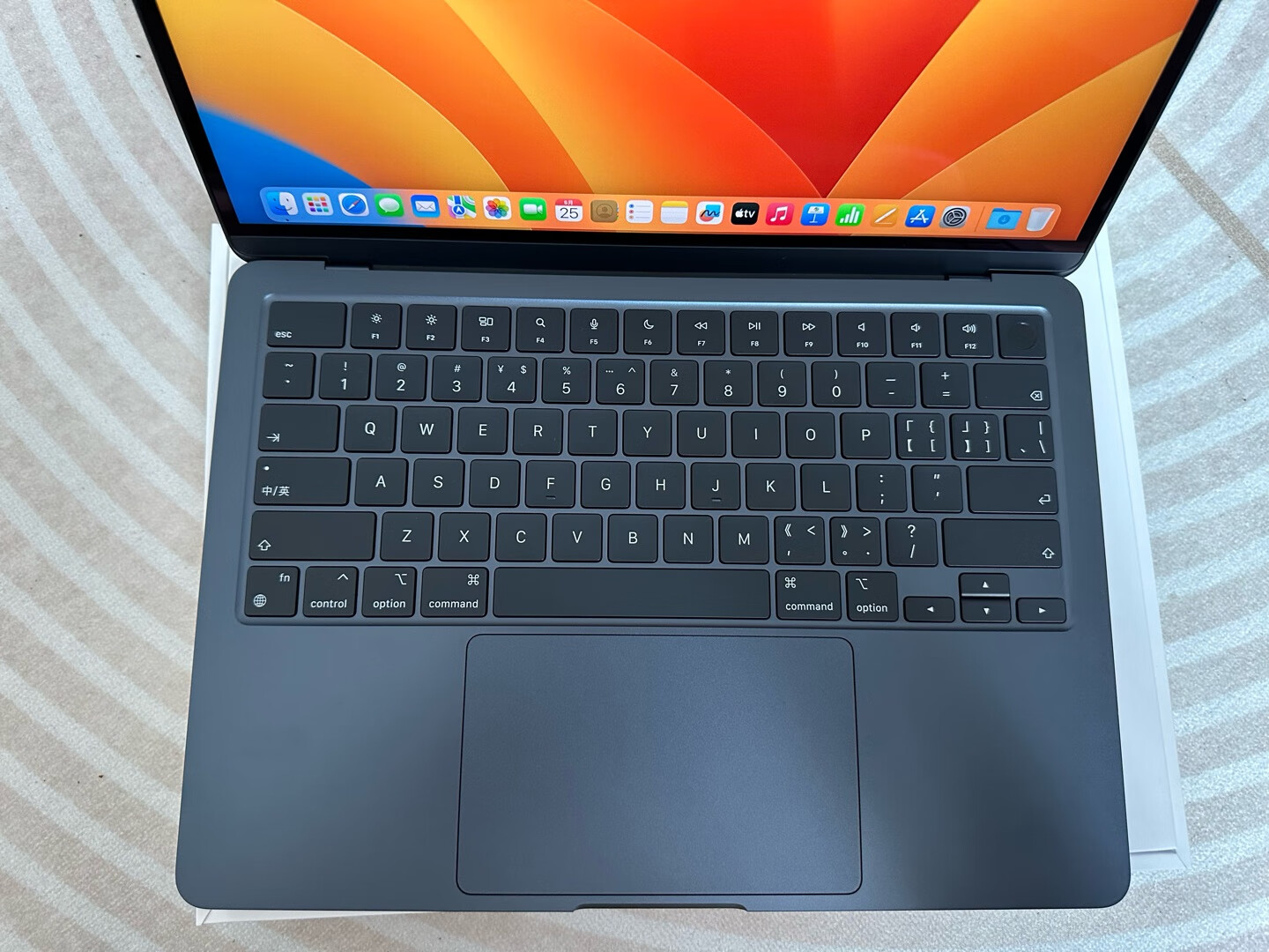 苹果笔记本电脑适合高中生吗,毕业买苹果笔记本合适吗