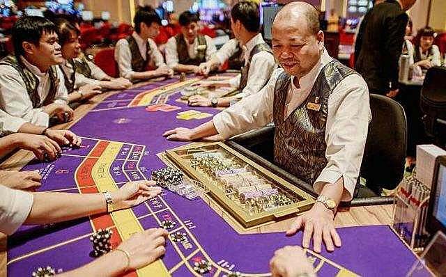 身价十亿的赌王千金,赌王何鸿燊千亿资产