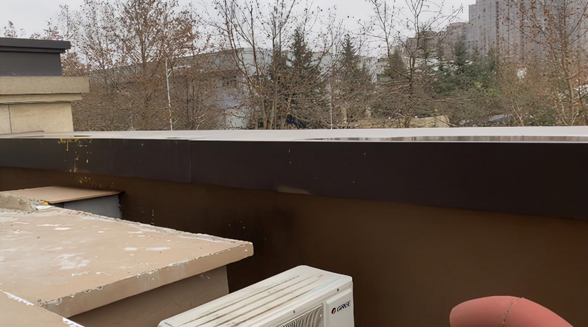 饭馆油烟机允许装到小区里,餐馆把油烟机安在小区怎么处理