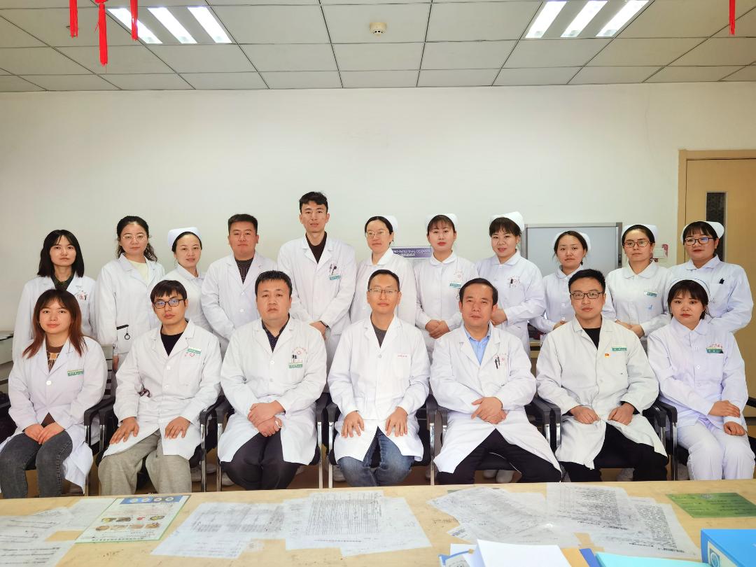 临夏州人民医院胃科专家挂号单,临夏州医院消化科人员名单