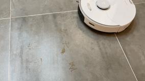 扫地机器人拖地震动和旋转哪种好,机器人旋转拖地和震动拖地