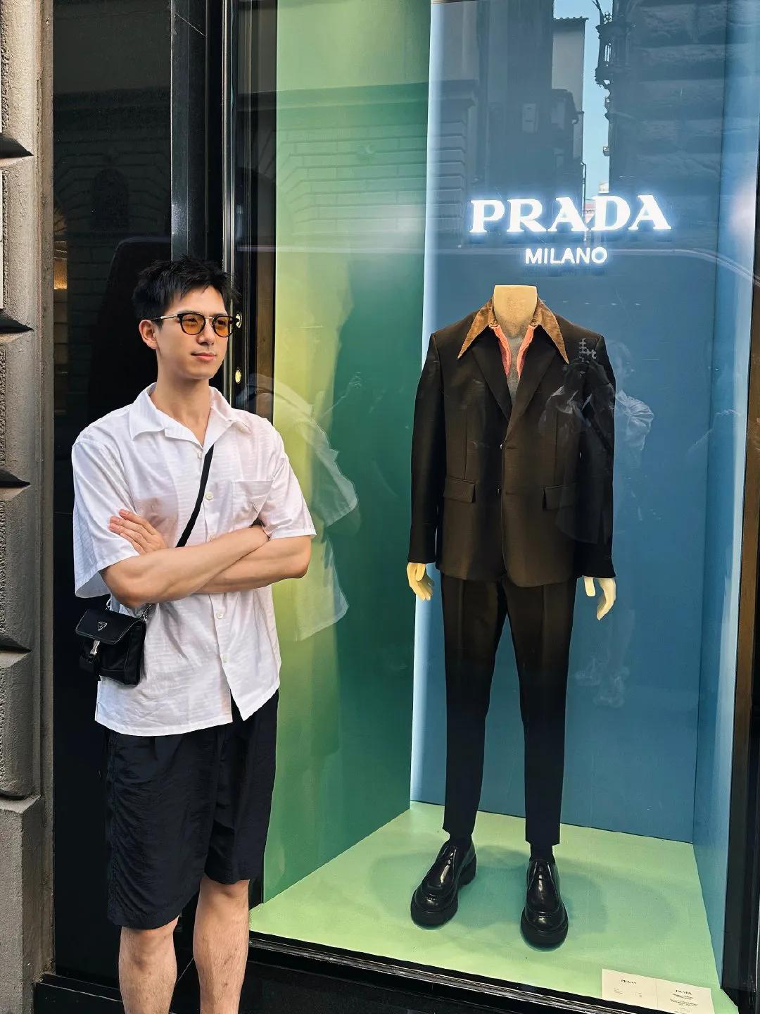 李现英伦造型高清图片,李现休闲运动装图片