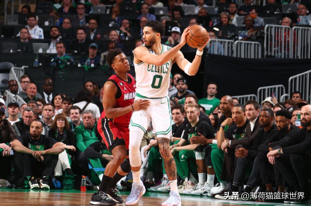 绿衫军：嘲笑雄鹿、理解雄鹿，接下去会不会成为雄鹿？