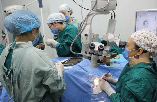 成都爱尔眼科医院眼底科,爱尔眼科成都