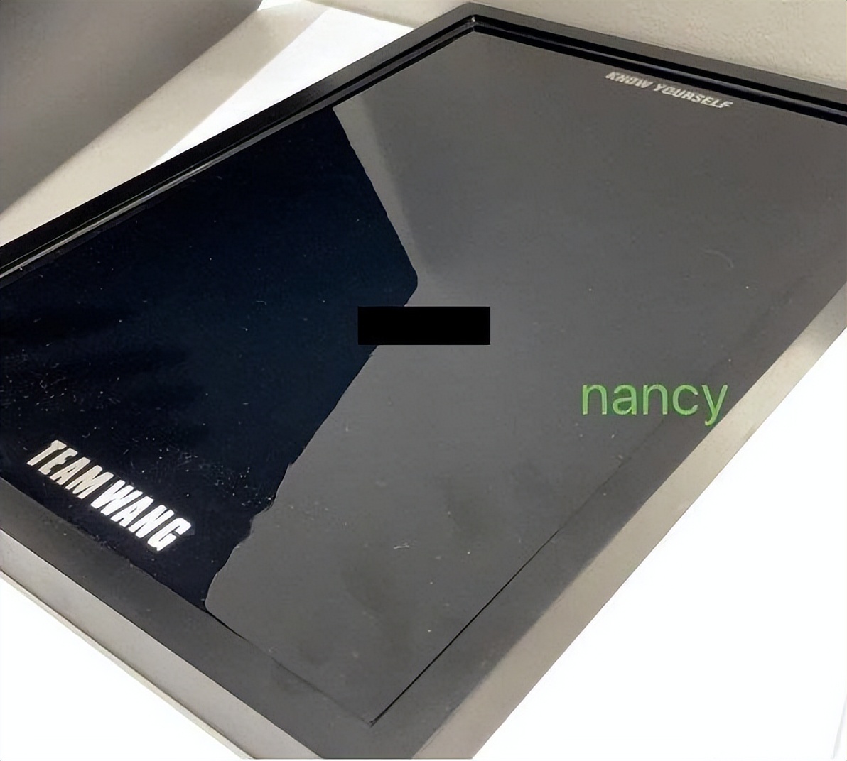 鹿晗自创潮牌翻车，一旦谈钱，顶流都急眼？