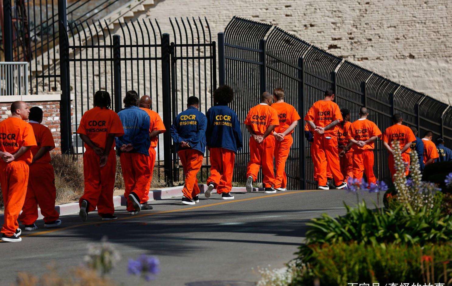 美国开私人监狱必须是美国人吗,美国私人监狱有多少钱