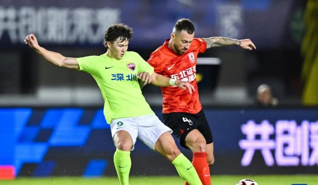 鲁能泰山上港陈蒲进球,陈蒲补时凌空斩破门