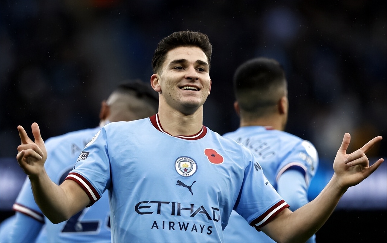 曼城3-1曼联赛后哈兰德,曼城1-1战平埃弗顿哈兰德被犯规