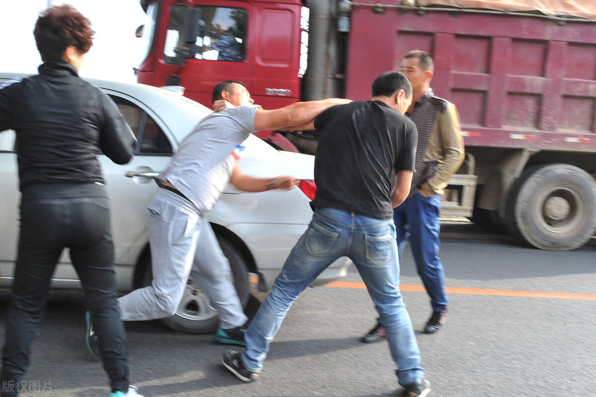 打架拘留你会经历什么,打架被处罚你们是怎么处理的