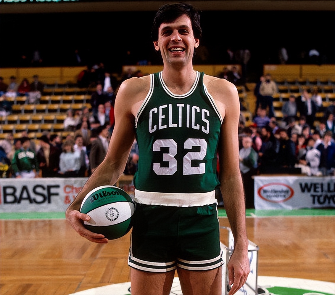 贾巴尔和张伯伦臂展谁更长,nba历史最高个人得分张伯伦