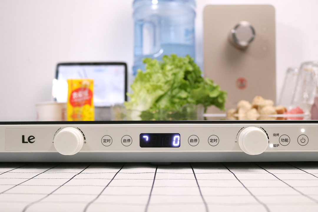 登上饭桌的移动灶台用乐视嗨烤盘才知道在家吃烤肉到底有多香