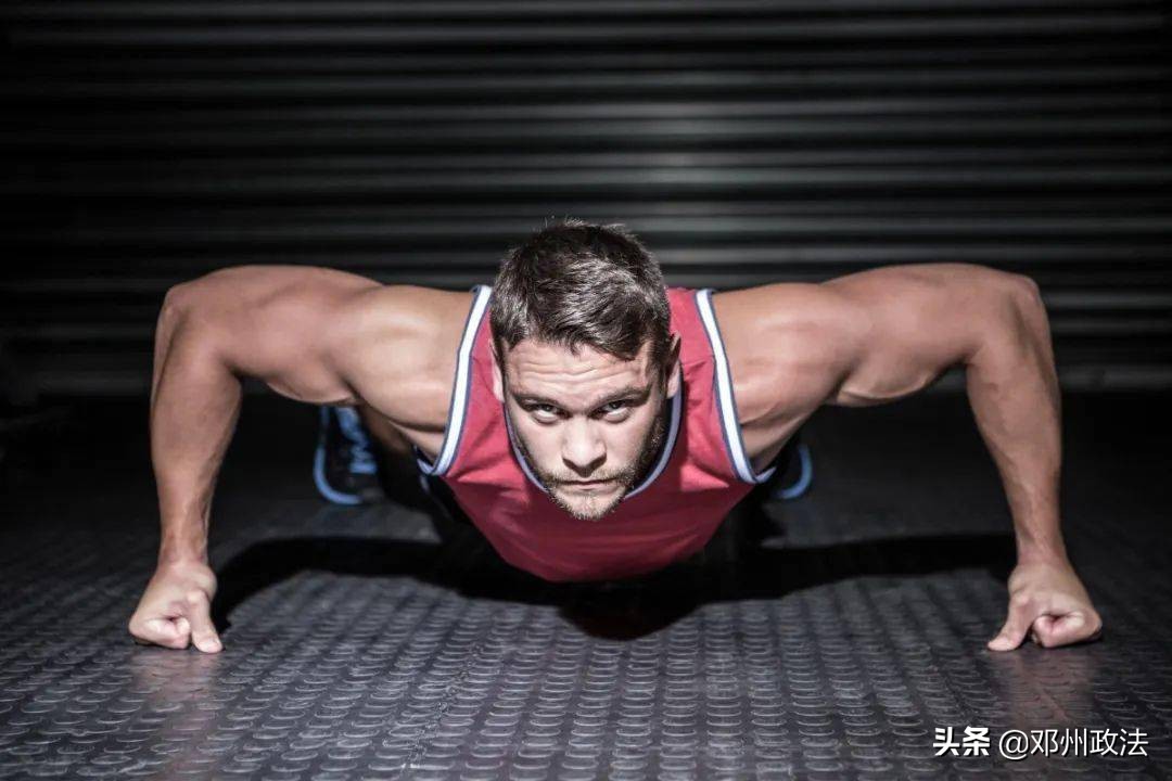 下巴青筋所暗示的疾病信号,身体的各部位青筋暴起是怎么回事