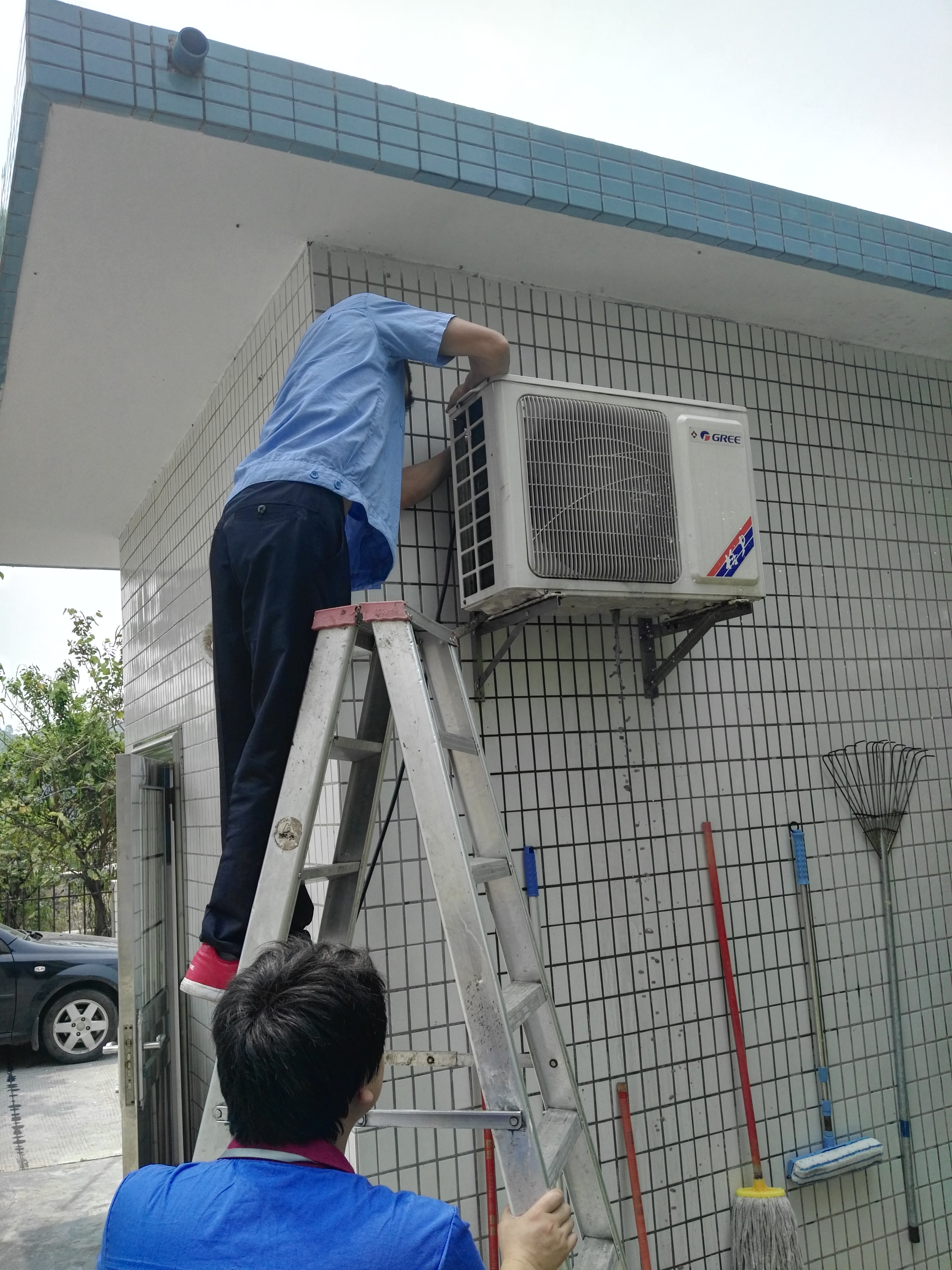 空调有水管进空气的声音,空调氟利昂进空气有声音吗