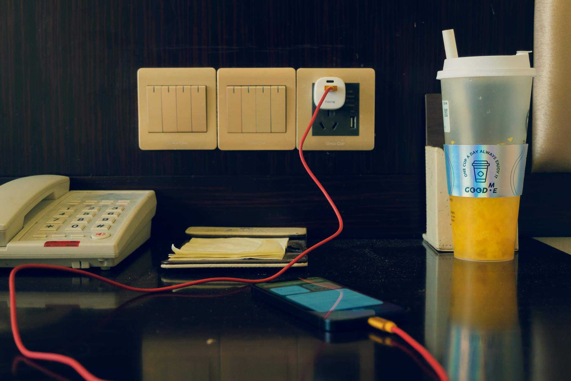 苹果11公认最佳快充充电头推荐,iphone12充电头推荐小米