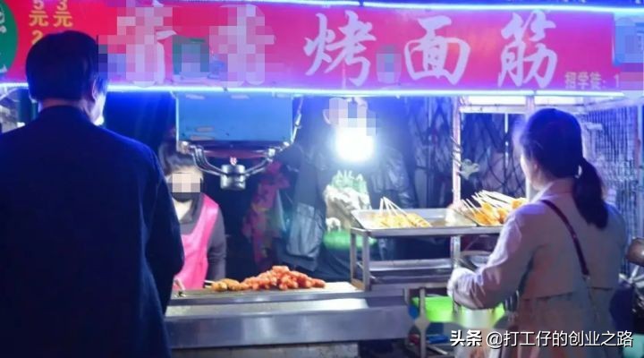 一个烤面筋摊位大概多少成本,夜市做烤面筋一个月可以赚多少钱