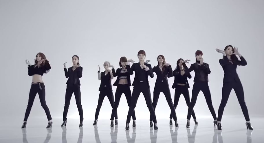 韩国女团被迫出道7年只挣6万 (韩国女团主播转行)