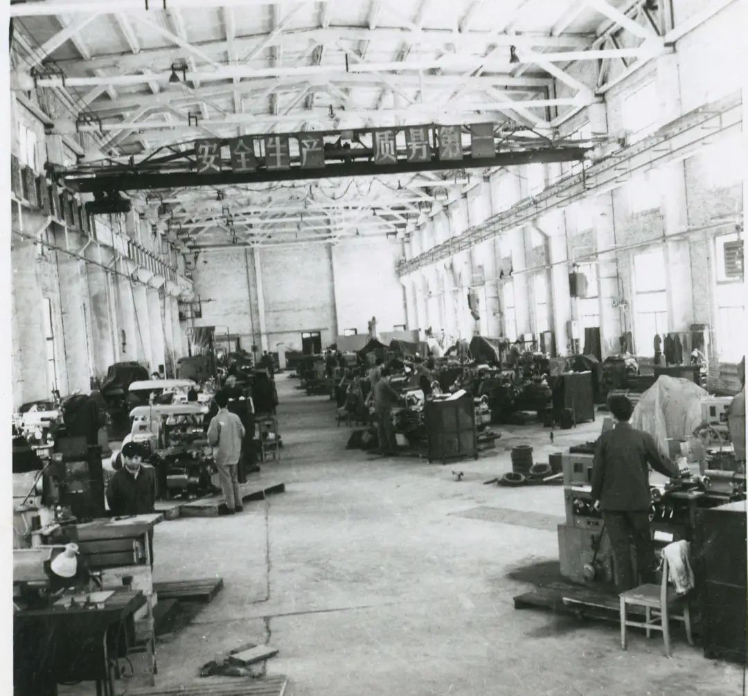 对外通讯代号“815”厂，西电自办的实习工厂，曾参与研制流星余迹通信等科研项目