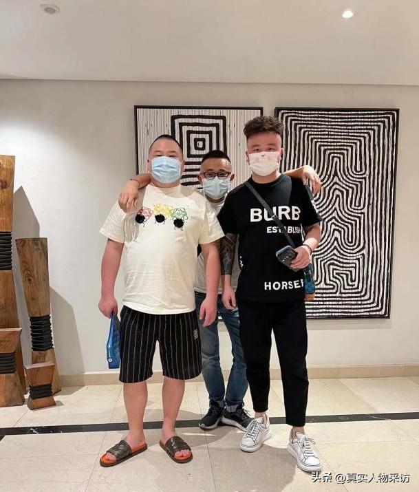 我，25岁独闯尼日利亚，这里人多市场需求大，光卖大蒜都能挣大钱