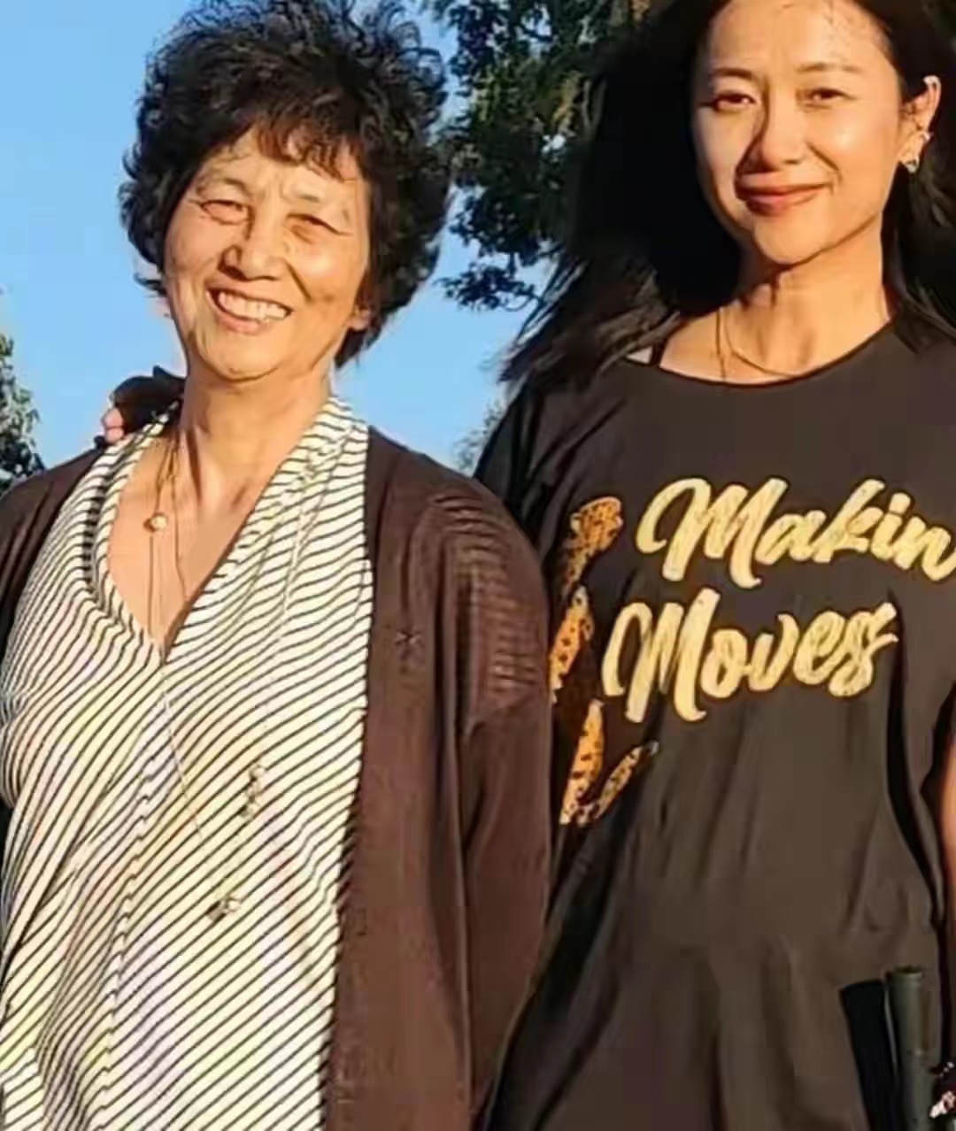 徐静蕾休闲,徐静蕾海边度假照