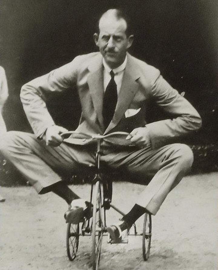 菲利普亲王的苦命母亲,菲利普亲王苦命却伟大的母亲