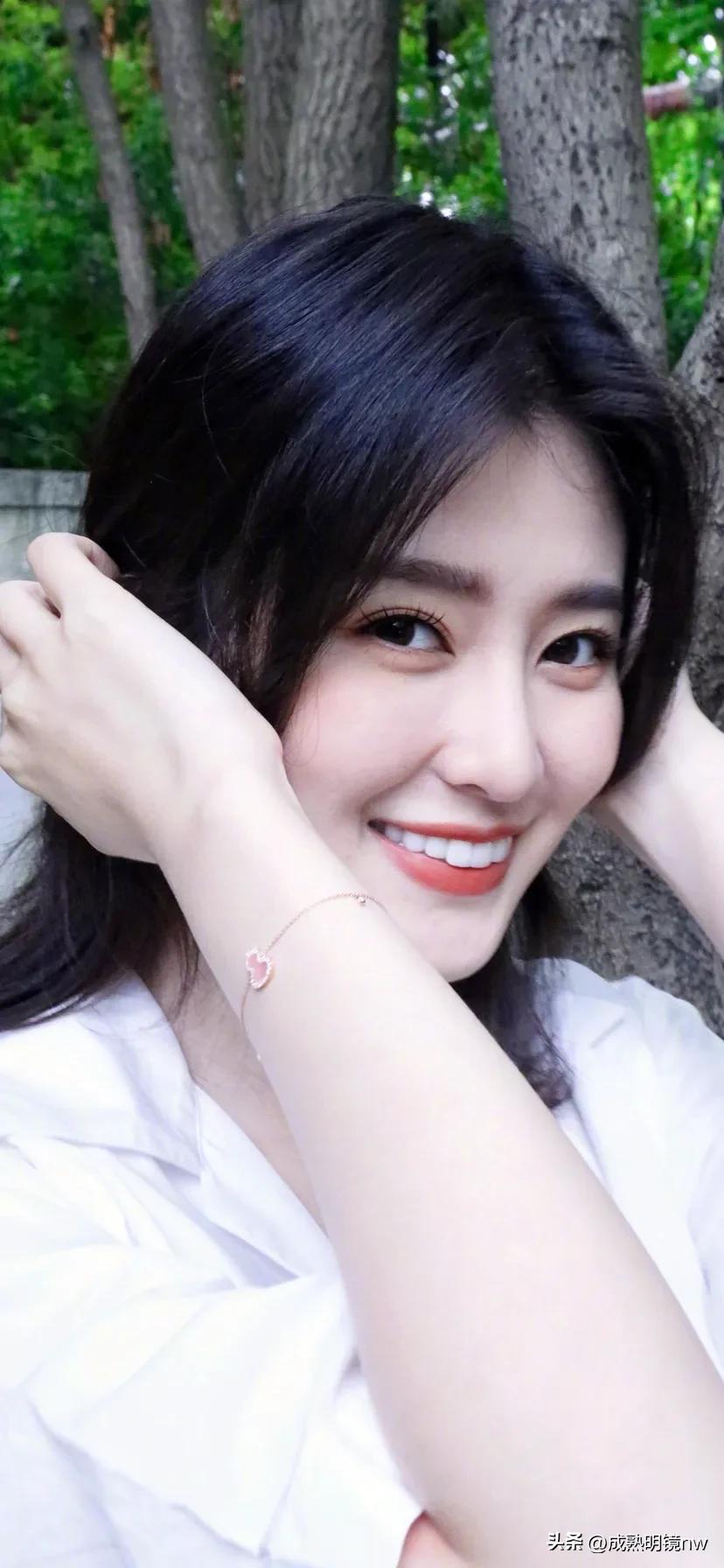 乔欣清新的写真照壁纸,乔欣古装写真照是什么