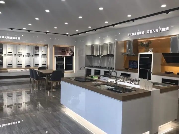 瀹佹尝棣栧瘜浠庨瀵屽埌鐮翠骇,涓浗棣栦綅鍏変紡棣栧瘜