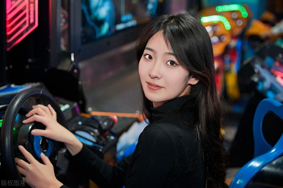 国产游戏已经悄悄占领了全球市场,国内游戏为什么那么花里胡哨