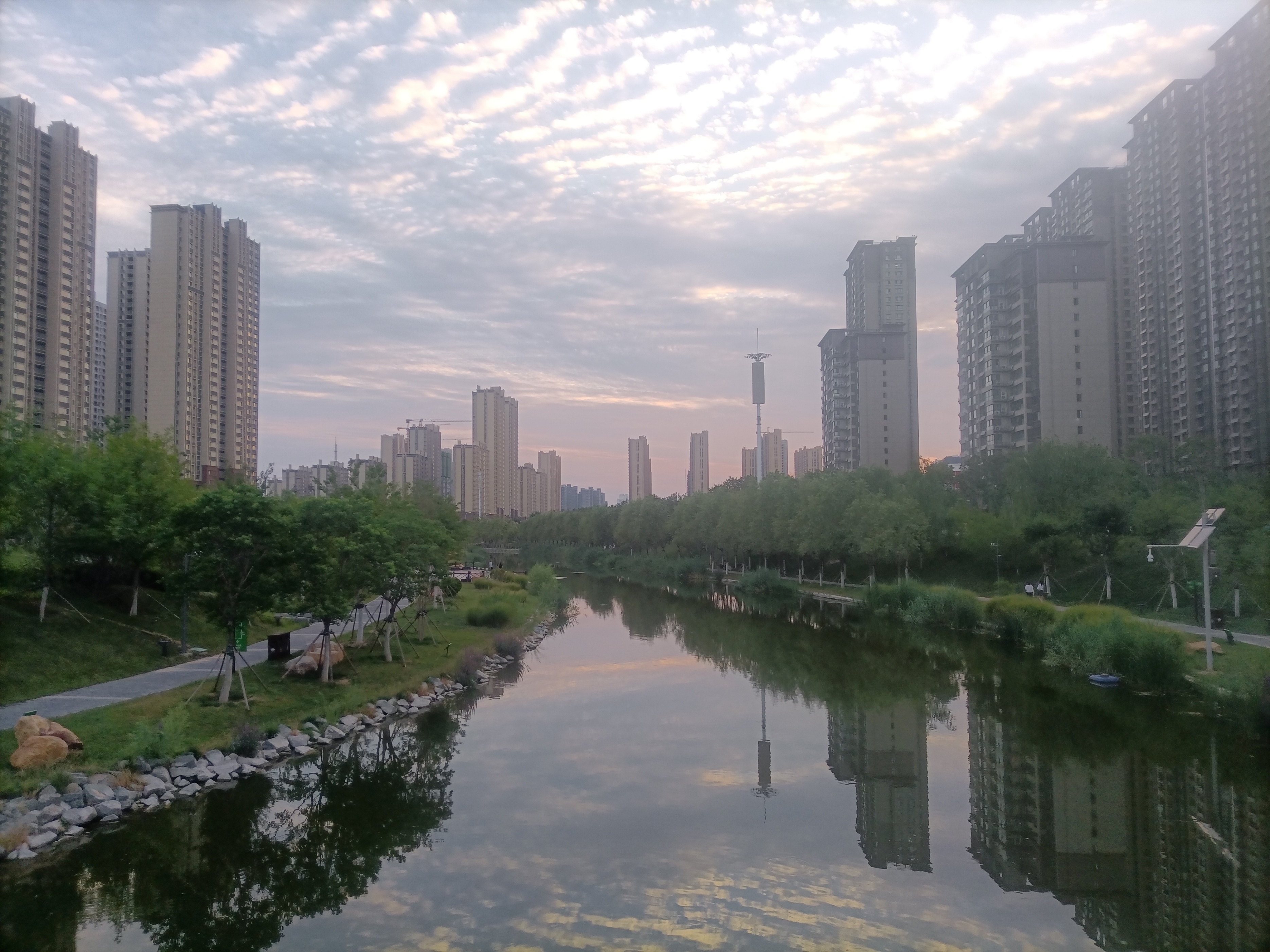 菏泽：你知道“天空鲤鱼斑，明天晒谷不用翻”的意思吗？