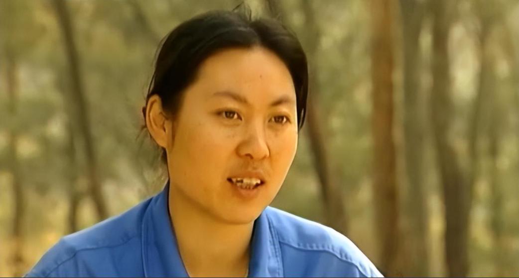 动物园大猩猩健身,大猩猩吃东西变瘦