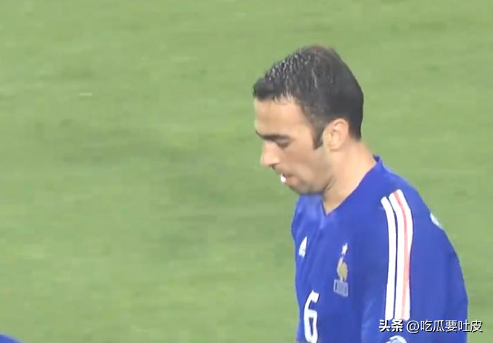 06年世界杯法国vs巴西齐达内,1998年法国世界杯齐达内一战称王