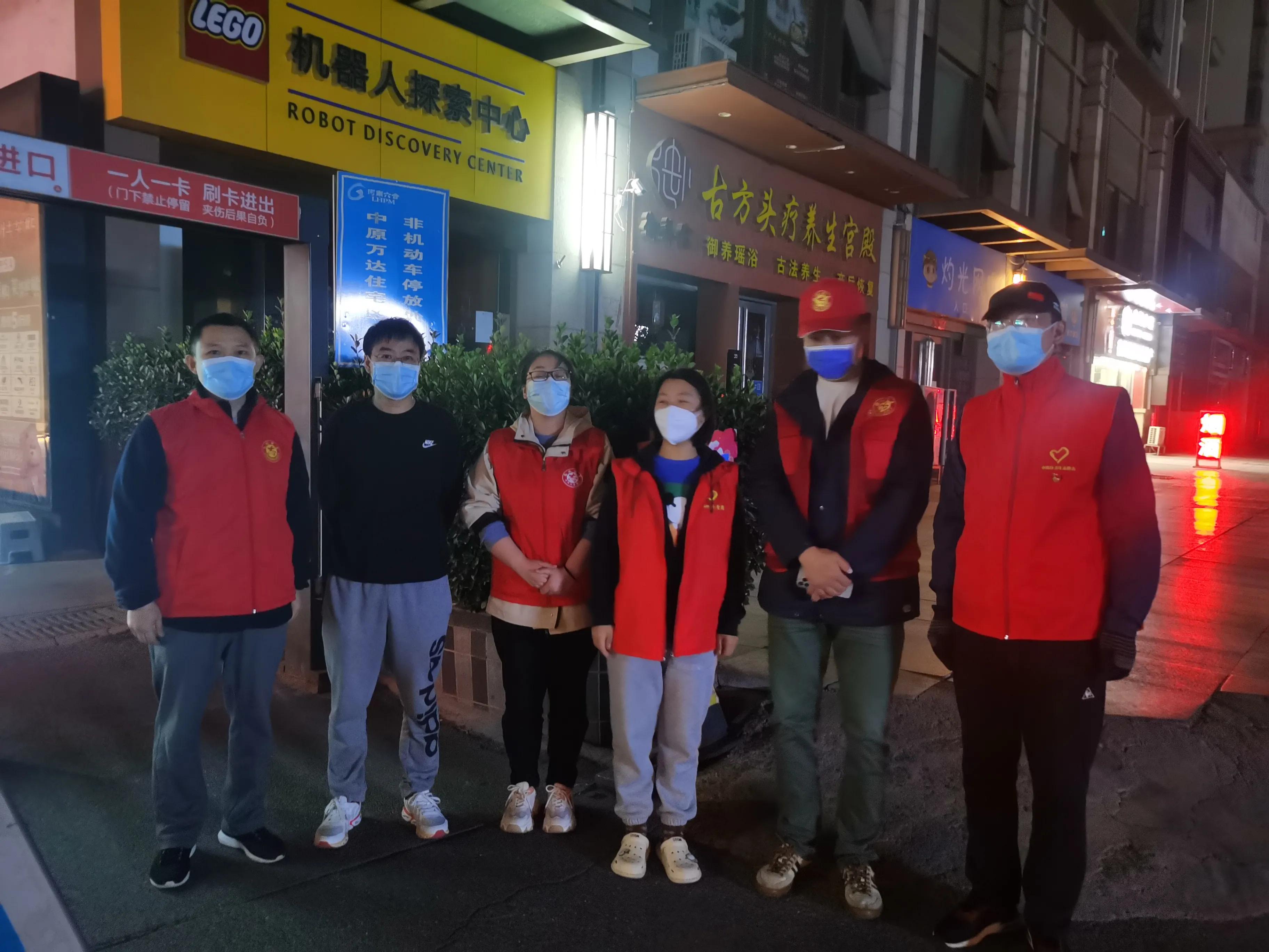 让党徽在疫情防控中闪光,让初心在抗击疫情中绽放光芒