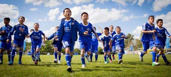 国足负于越南男足踢了多少分钟,国足1比3输越南惨案