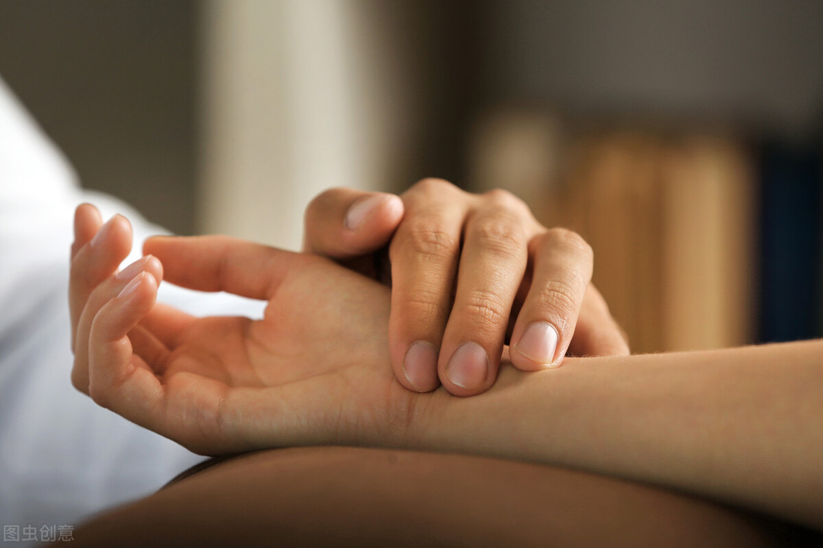 科普慢性咽炎有种病让你如鲠在喉,得了慢性咽炎一招教你解决