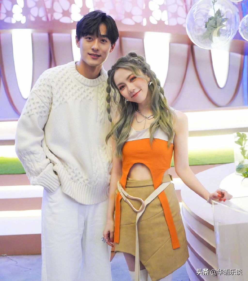 邓紫棋周杰伦收入,周杰伦收费歌曲怎么免费听