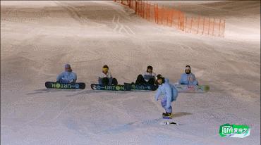 看虞书欣的视频,虞书欣黄明昊滑雪