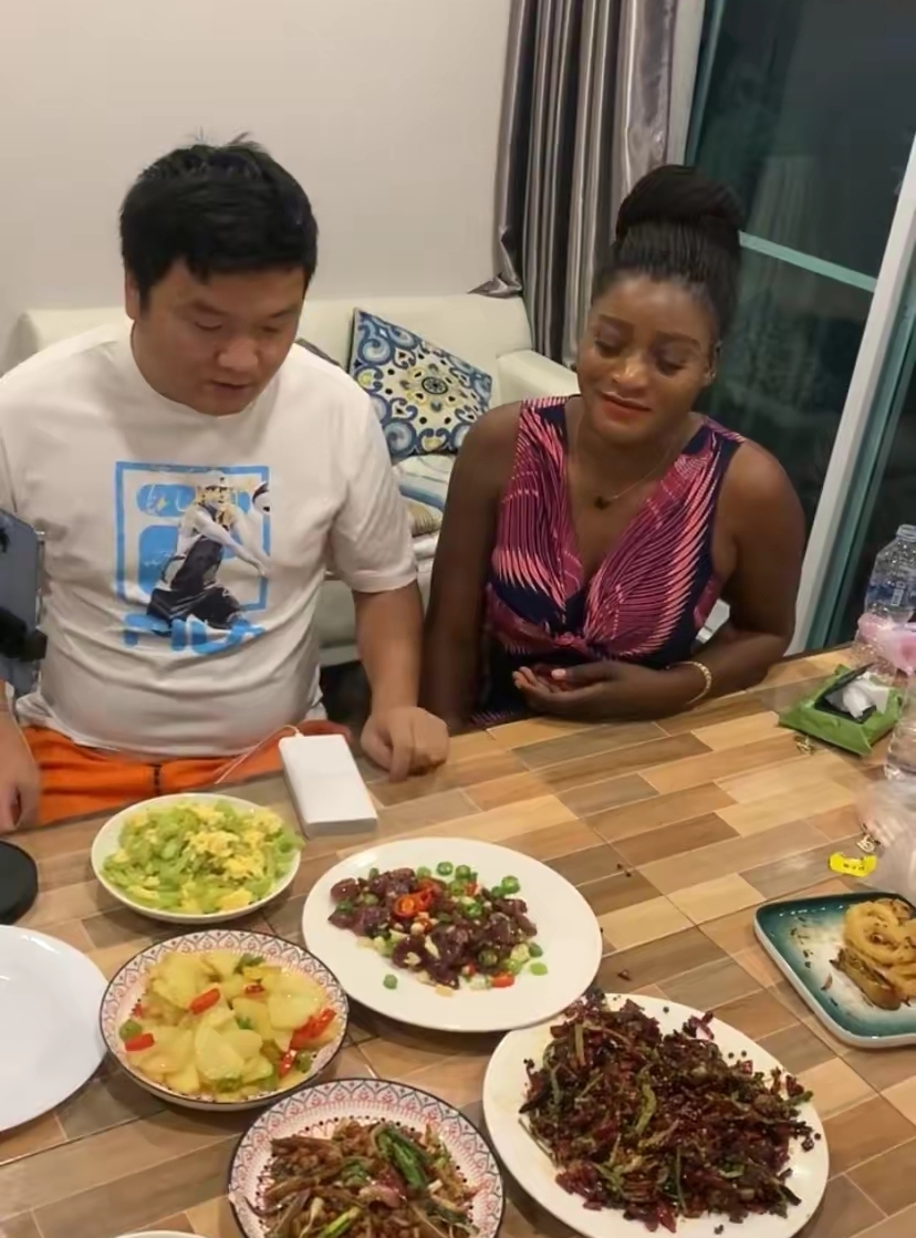 网红小胖在尼泊尔直播被害,小胖在尼泊尔被杀事件直播回放