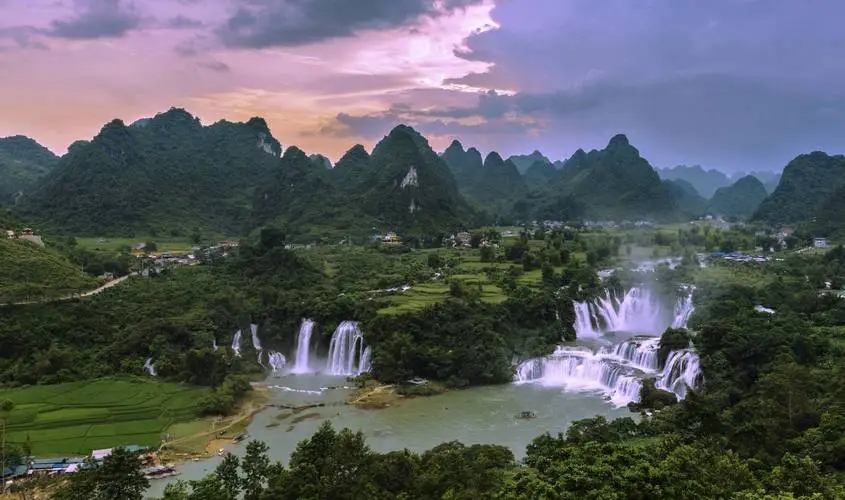 领略异域风情中国越南边境之旅,西双版纳边境的异域风情