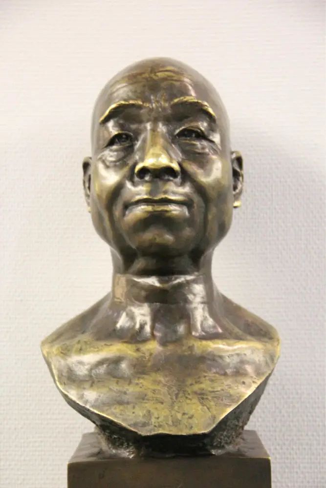 曾侯乙的身份象征,曾侯乙七大未解之谜