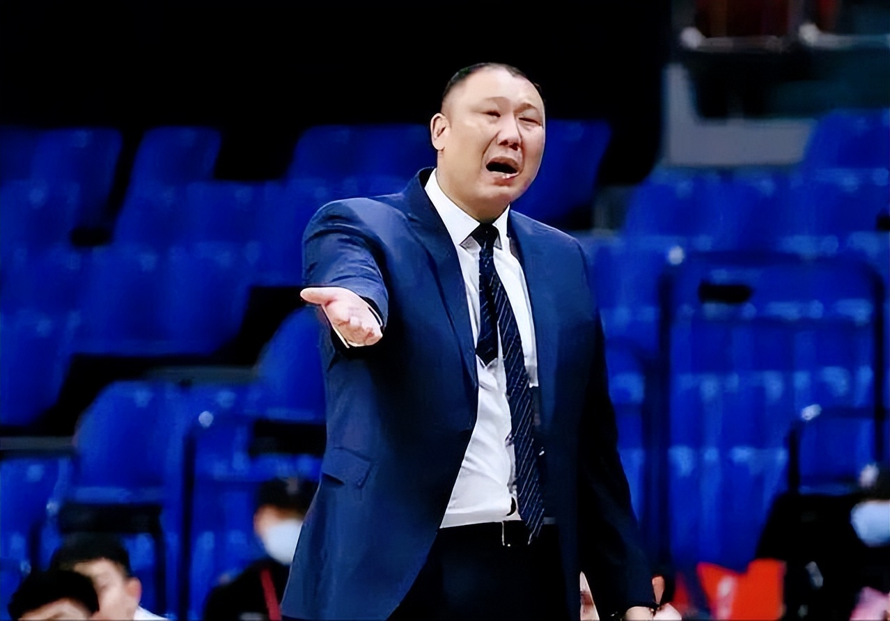 cba主教练最惨的一次,cba主教练暴怒时刻