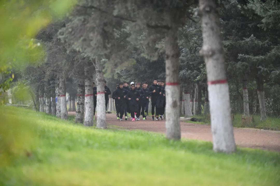 你跑步快不快土味情话,跑步撩人句子