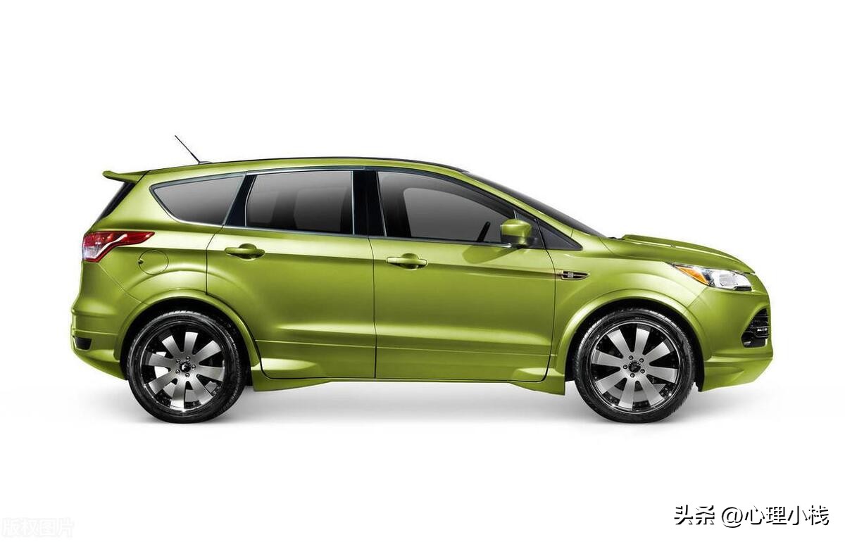 车子的颜色代表车主的性格,从穿衣颜色看出一个人的性格