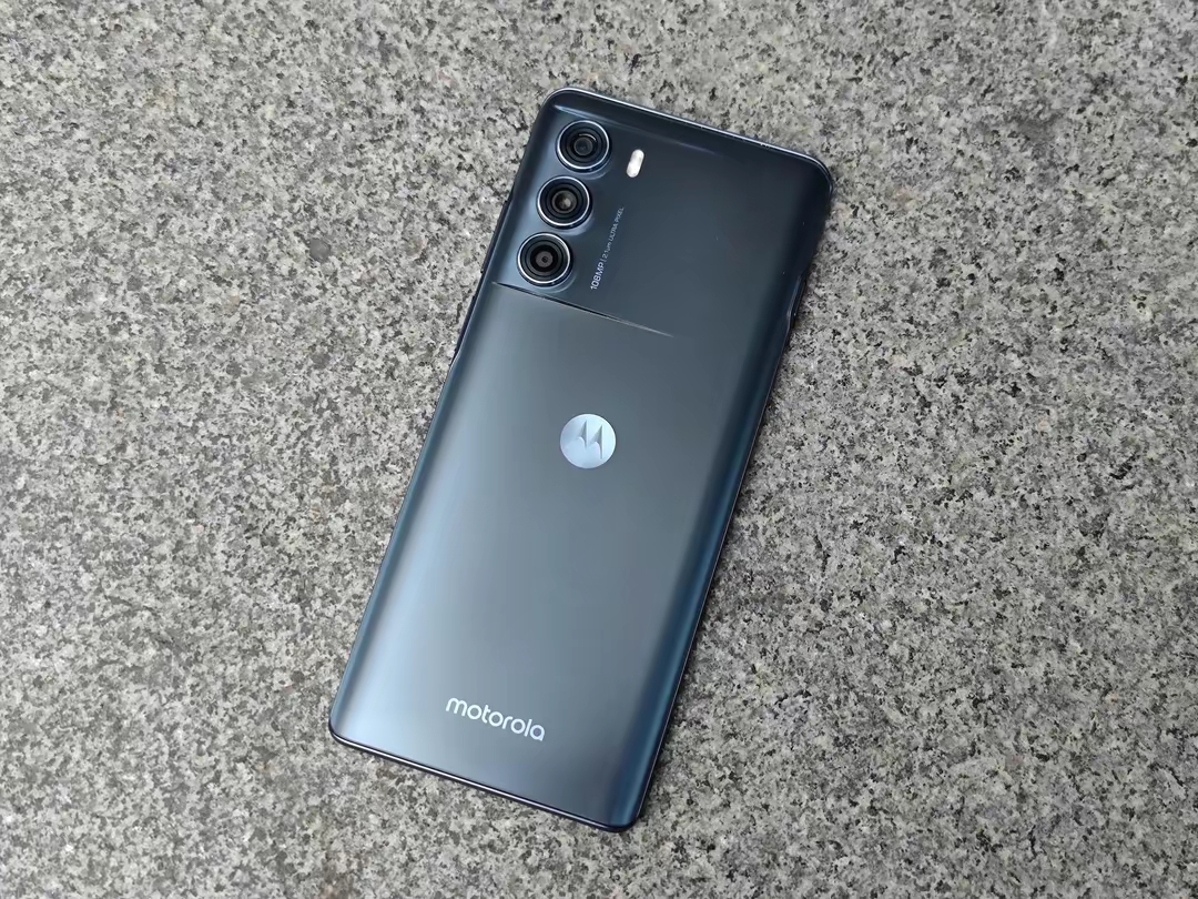 预算2500左右性价比最高的手机,再战三年这4款手机你值得拥有