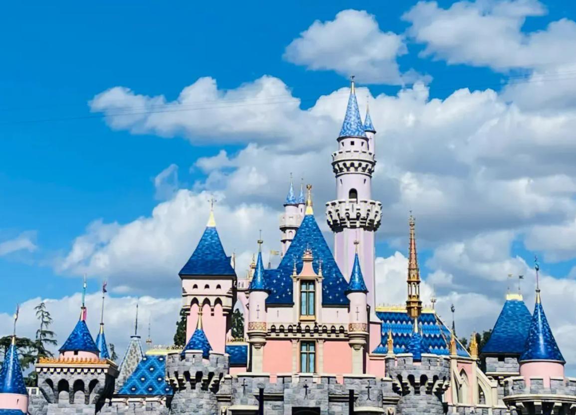 迪士尼乐园在中国有几家,迪士尼乐园为什么在中国只有一个
