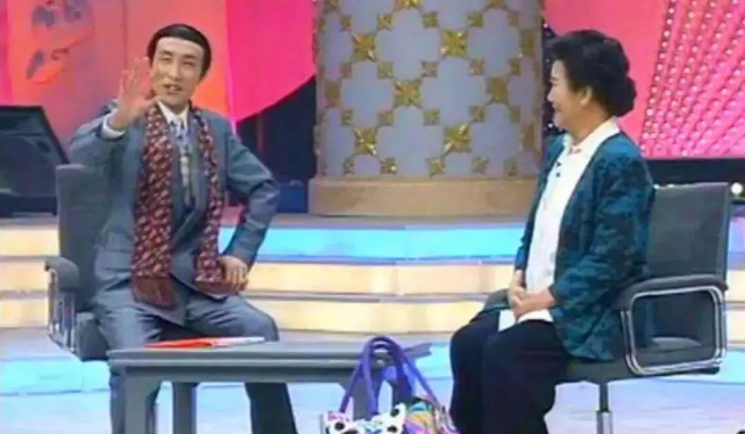 《东北一家人》20年,演员差距悬殊,2位配角离世,小龙套成大腕