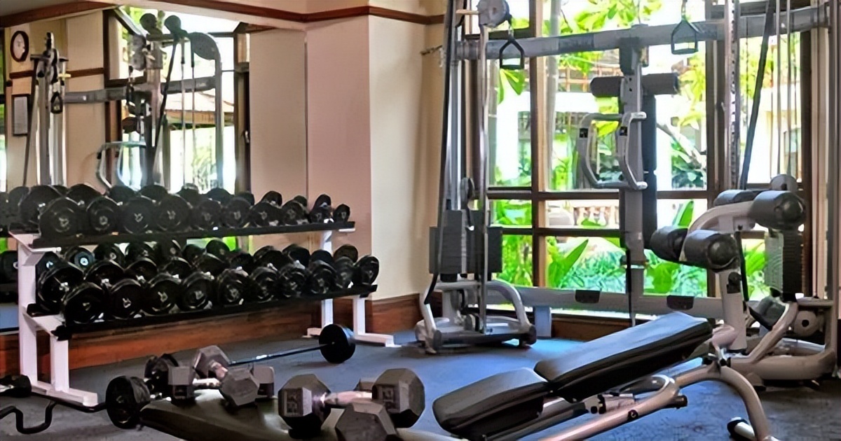 一张越南50000万盾纸币值多少钱,一百块人民币在越南能买什么